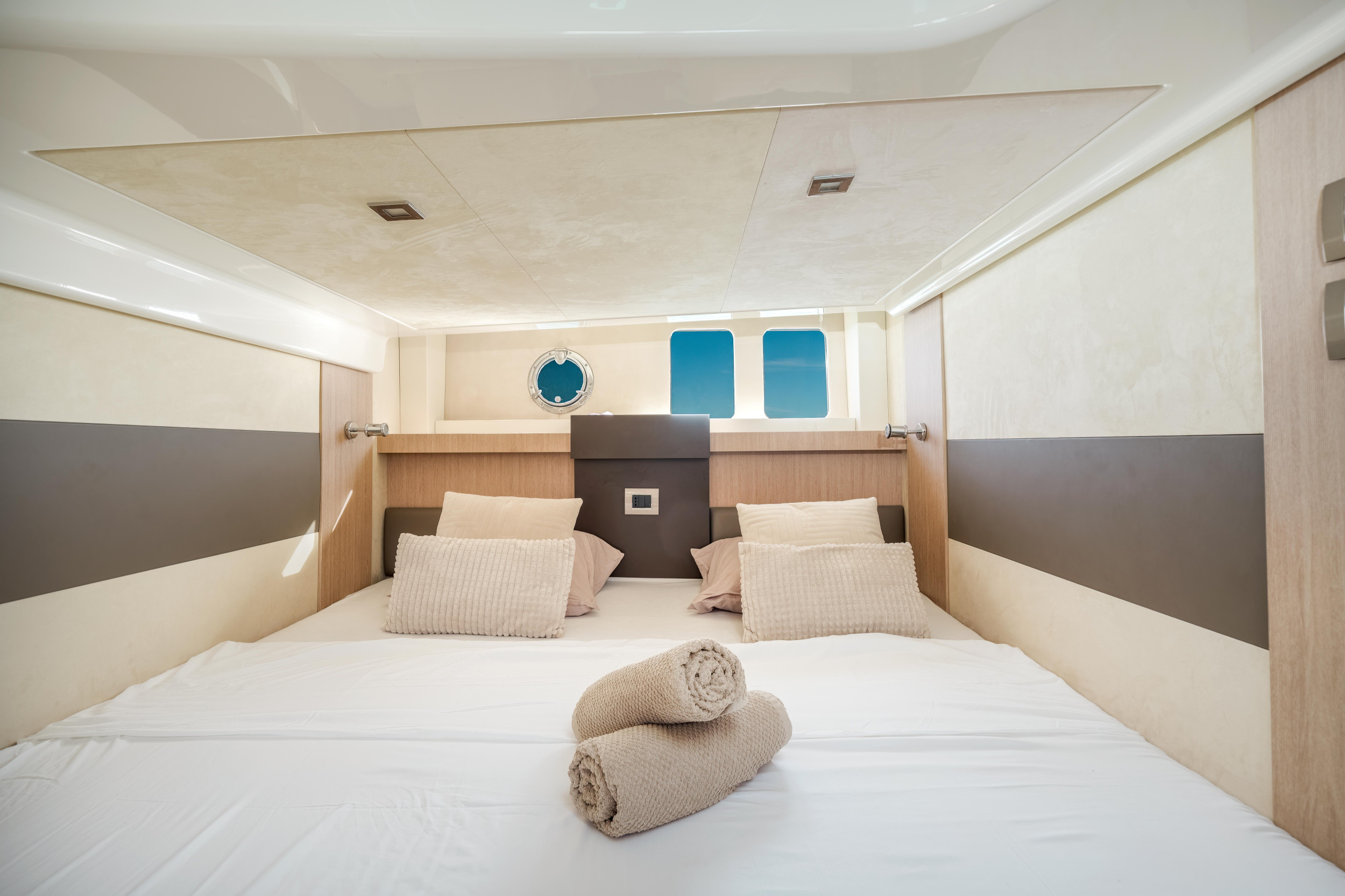 Cranchi M44 HT — photo 9