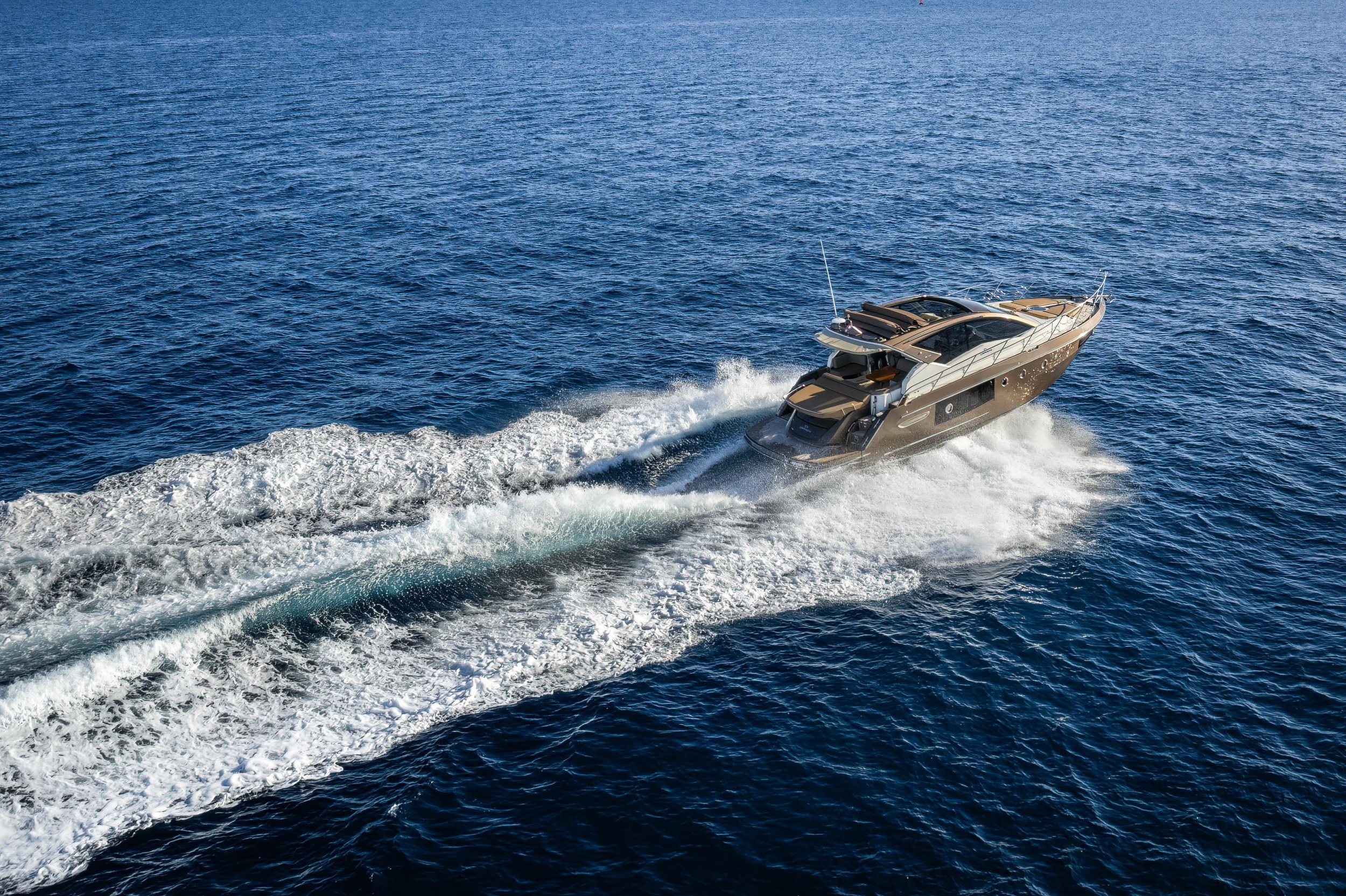 Cranchi M44 HT — photo 23
