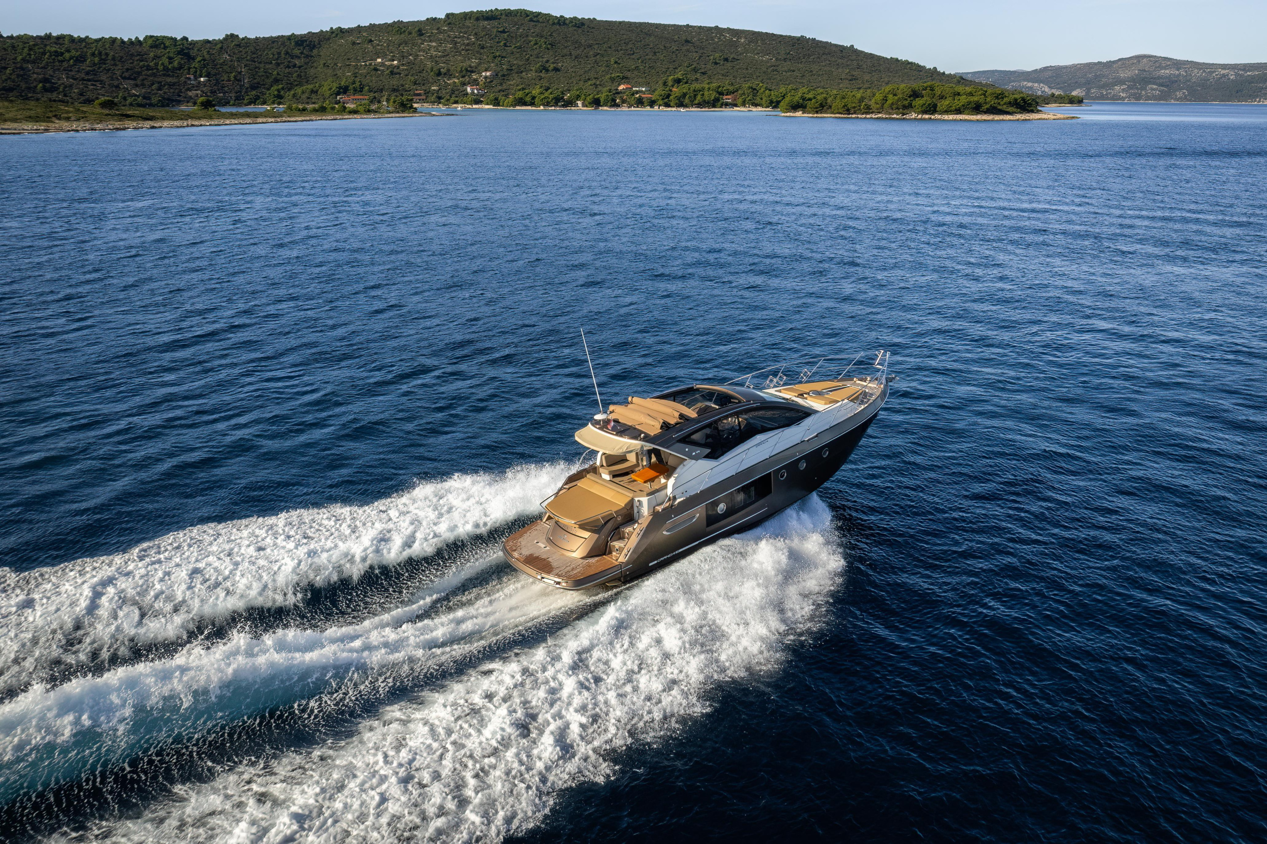 Cranchi M44 HT — photo 15