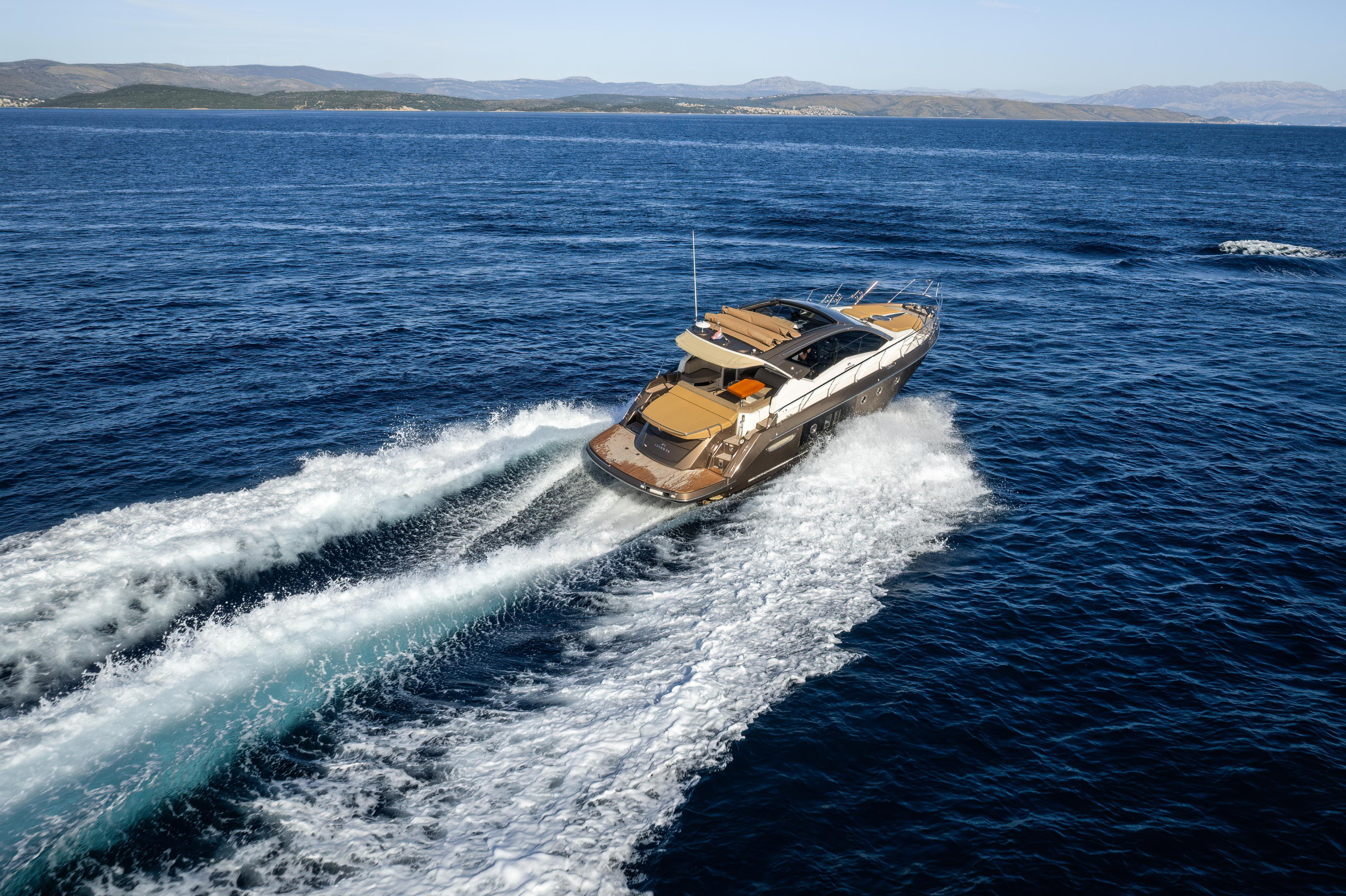 Cranchi M44 HT — photo 31