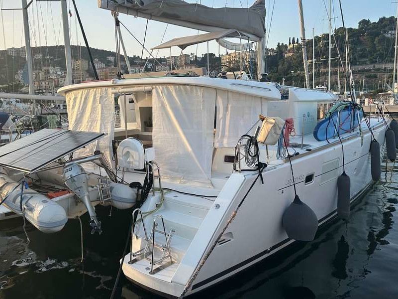 Lagoon 450 Fly — photo 1