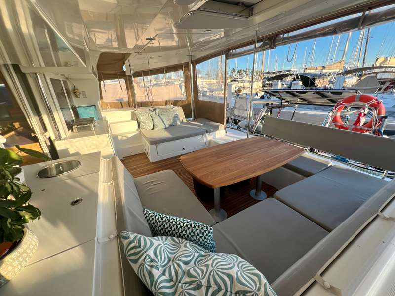 Lagoon 450 Fly — photo 7