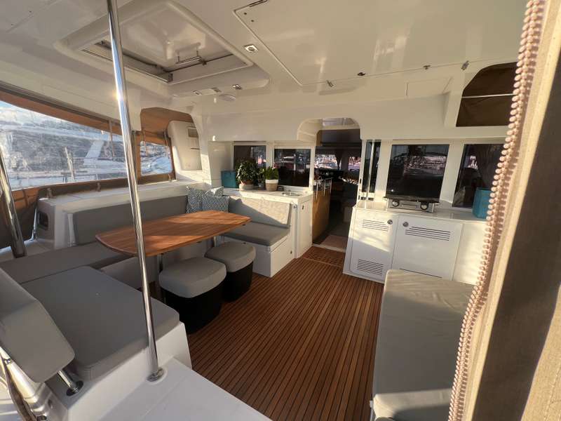 Lagoon 450 Fly — photo 9