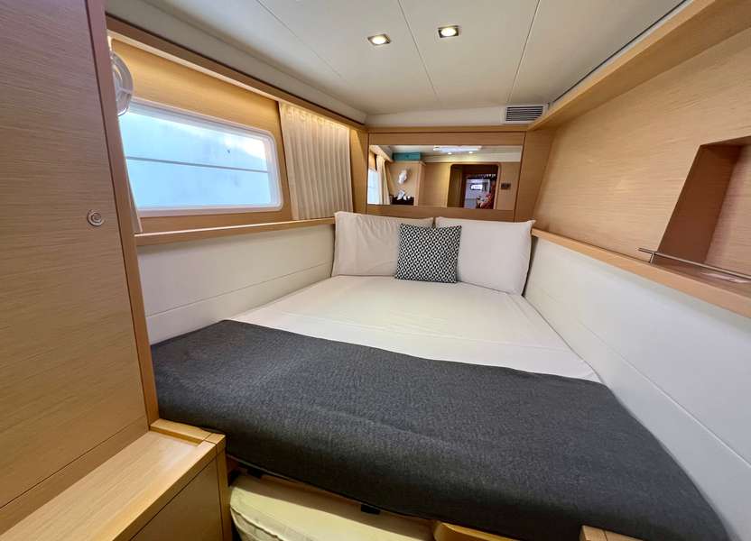 Lagoon 450 Fly — photo 21