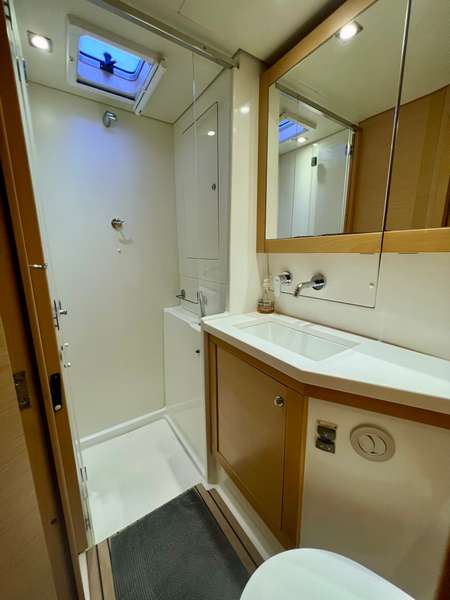 Lagoon 450 Fly — photo 26