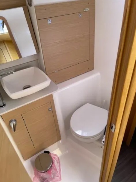 Dufour 390 Grand Large — photo 3