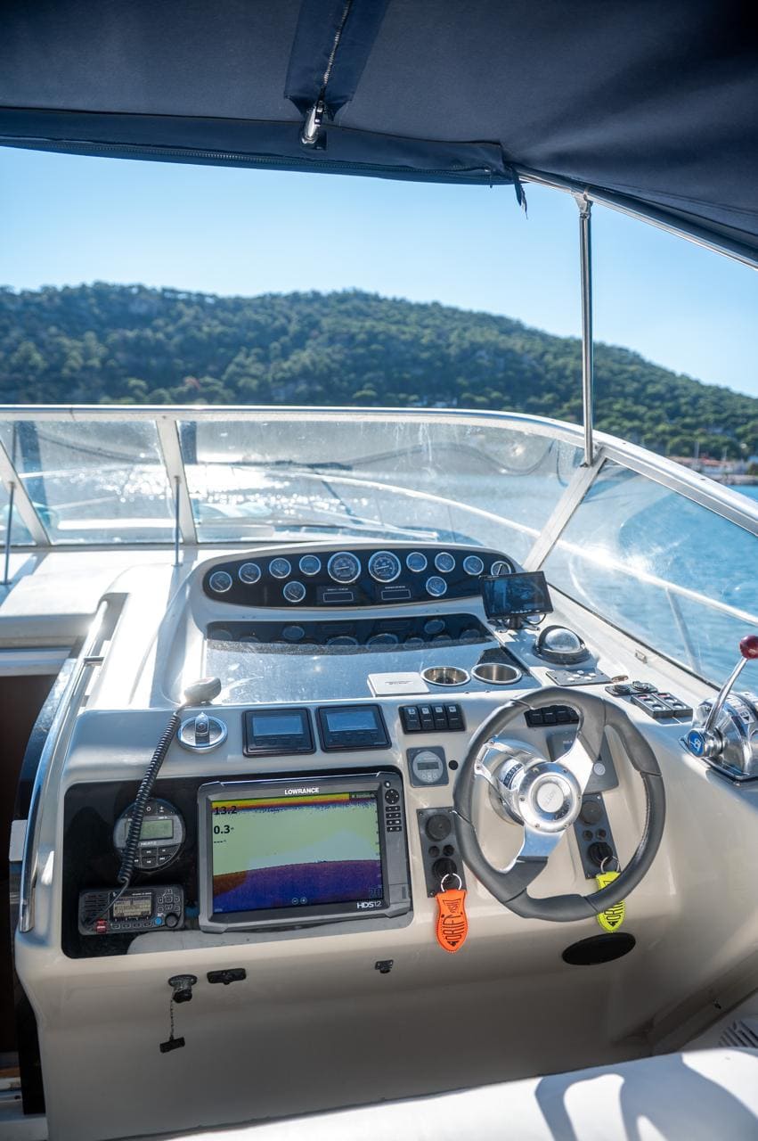 Sealine S37 — photo 15