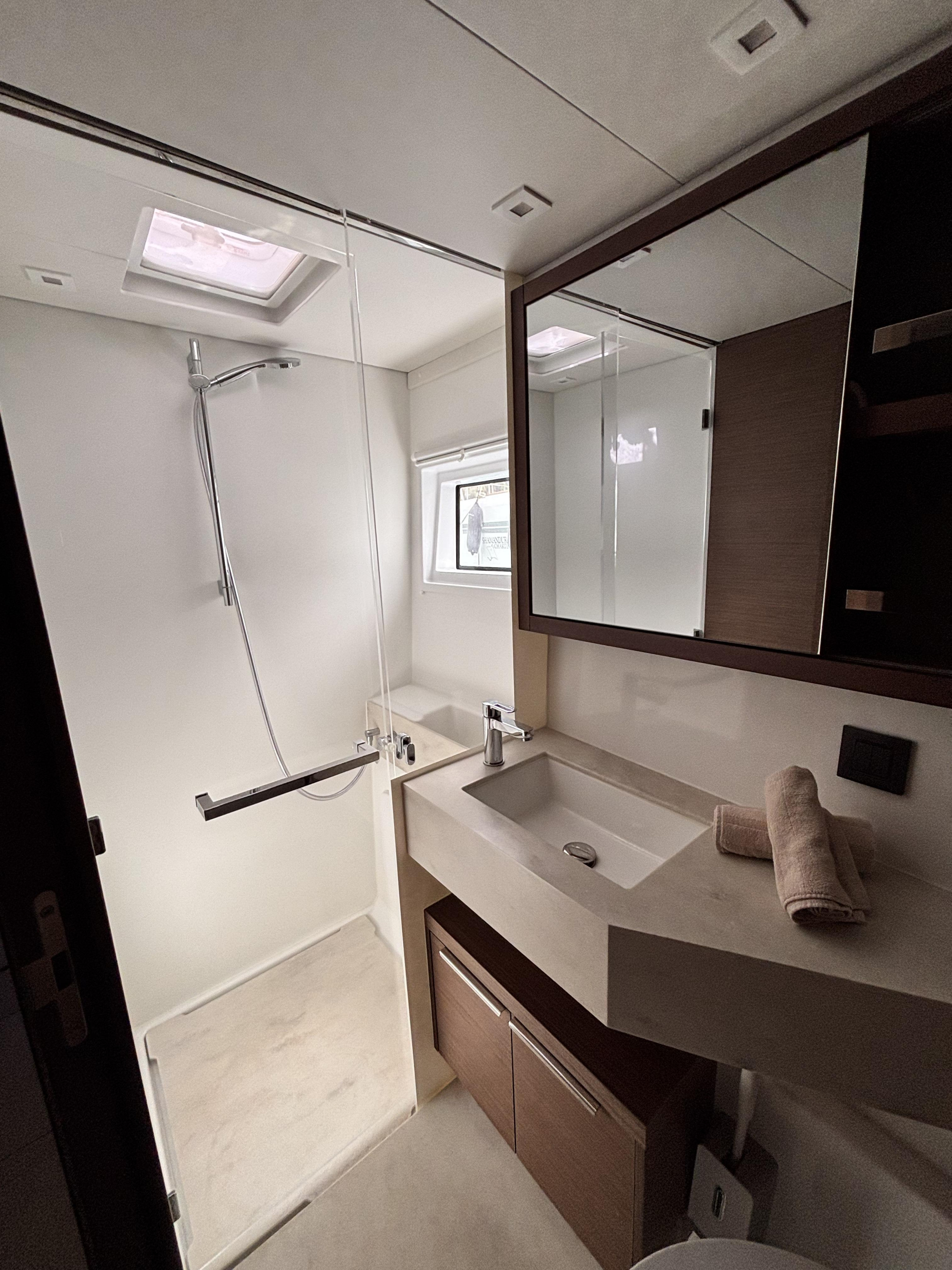 Lagoon 46 — photo 11