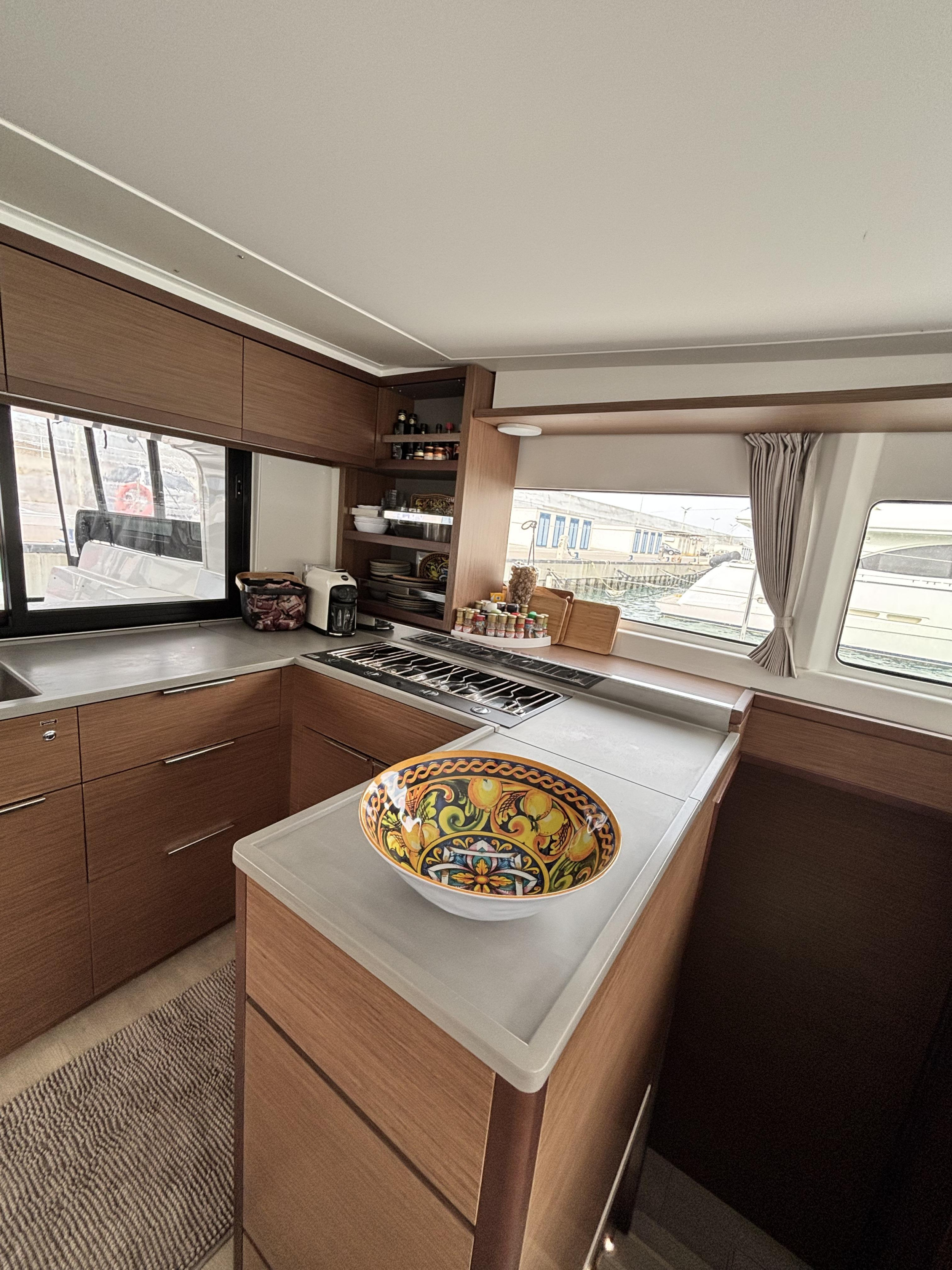 Lagoon 46 — photo 10