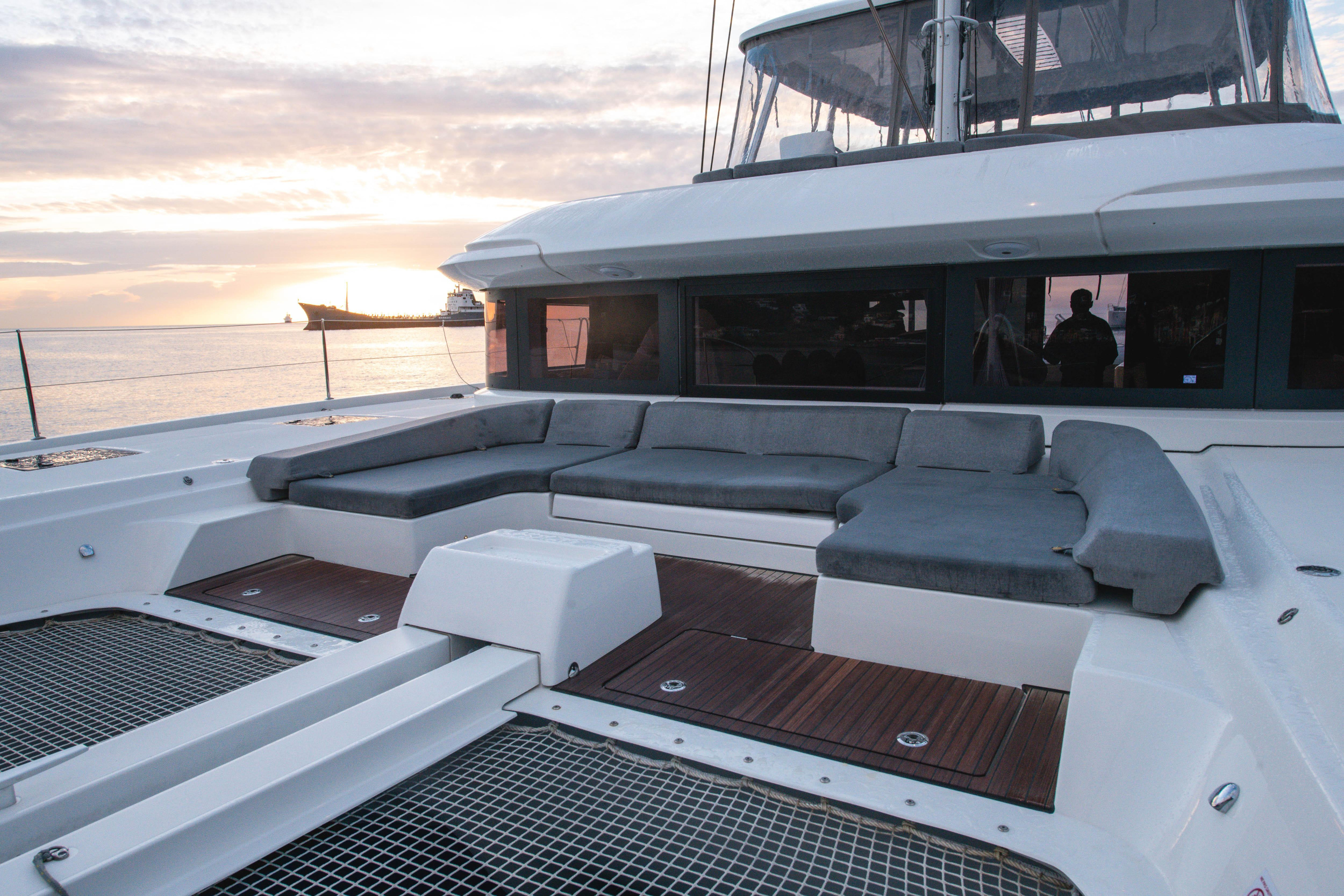 Lagoon 55 — photo 3