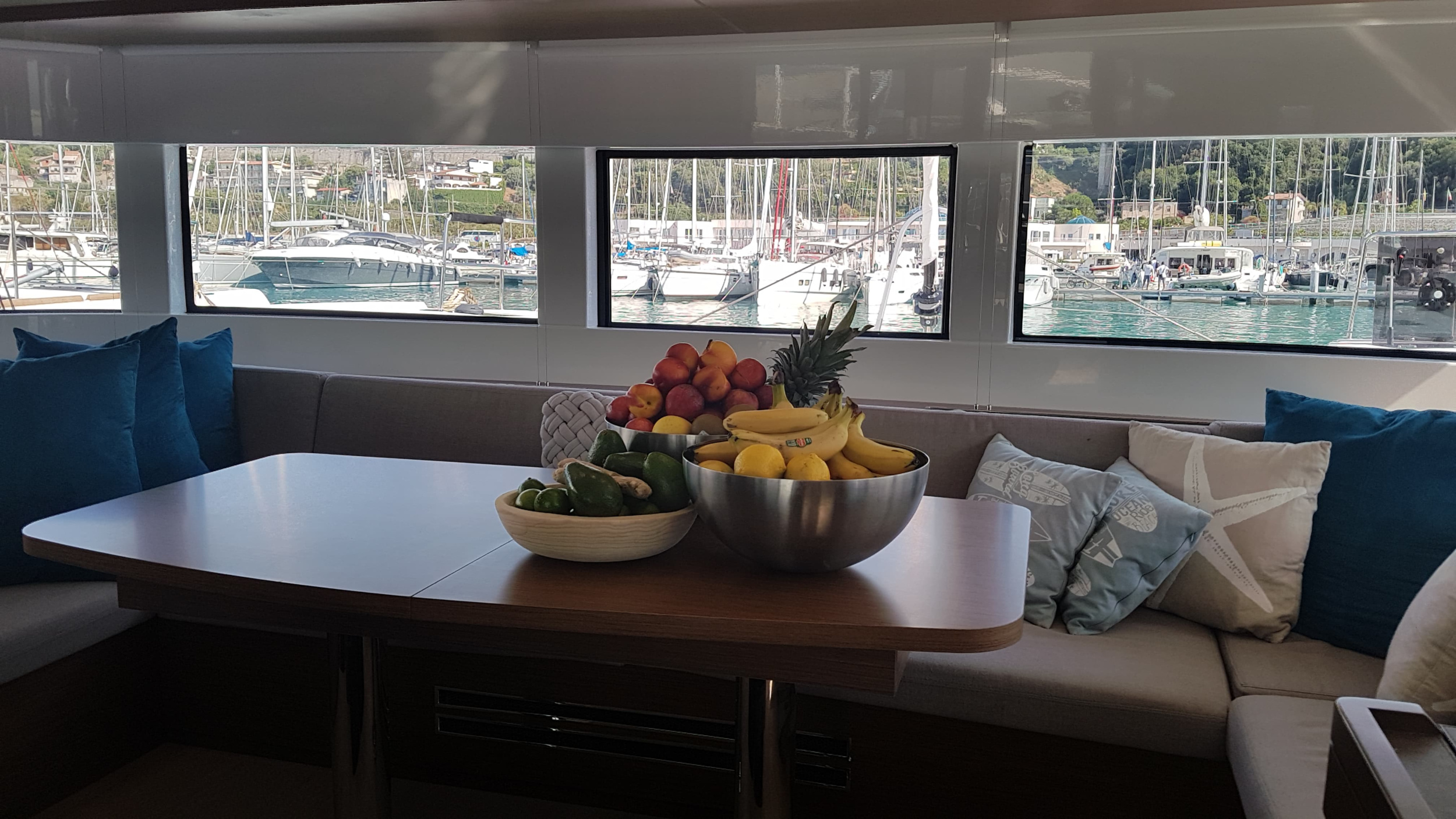 Lagoon 50 — photo 9
