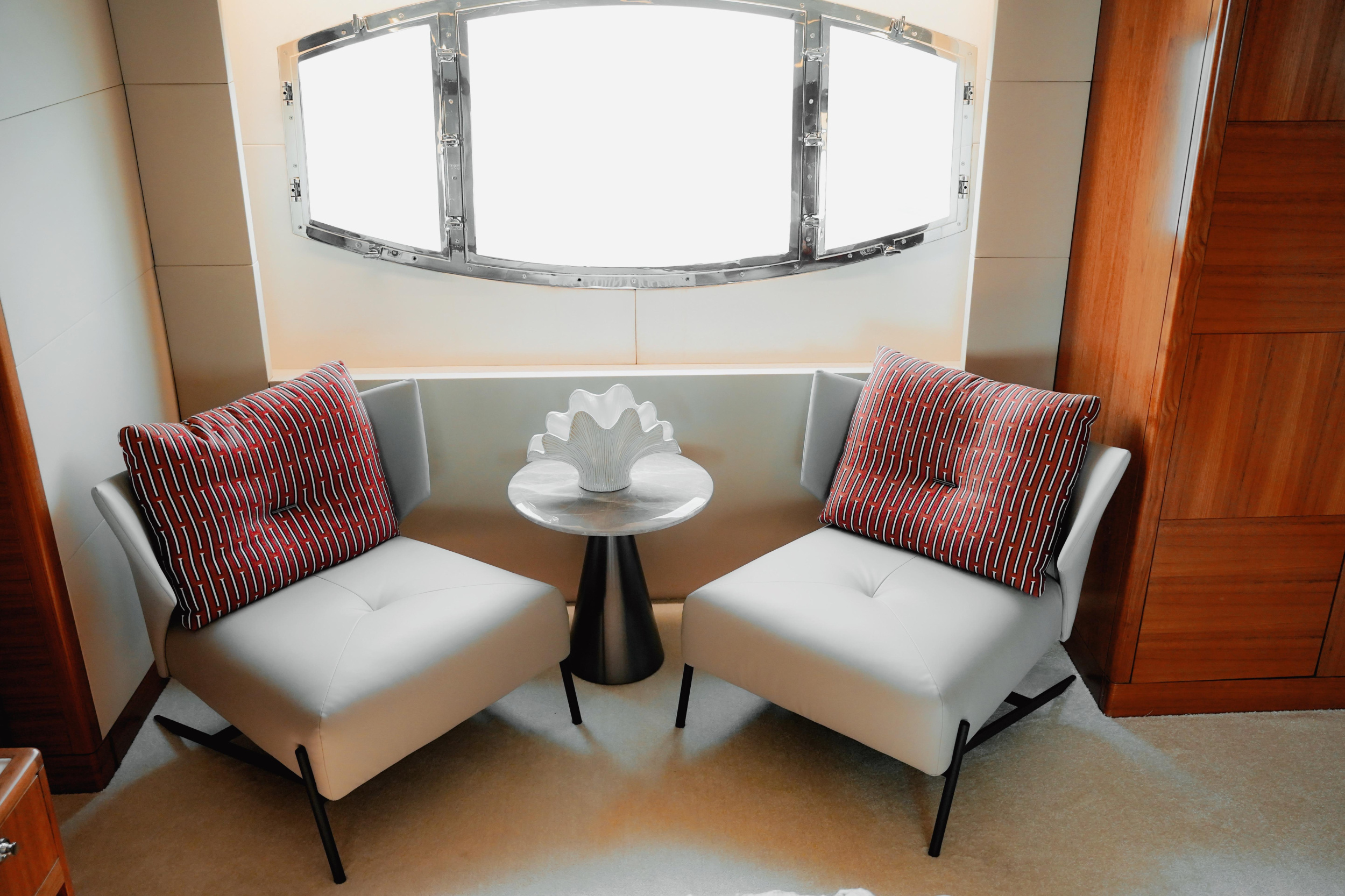 Luxury Motor Yacht X35 — photo 14