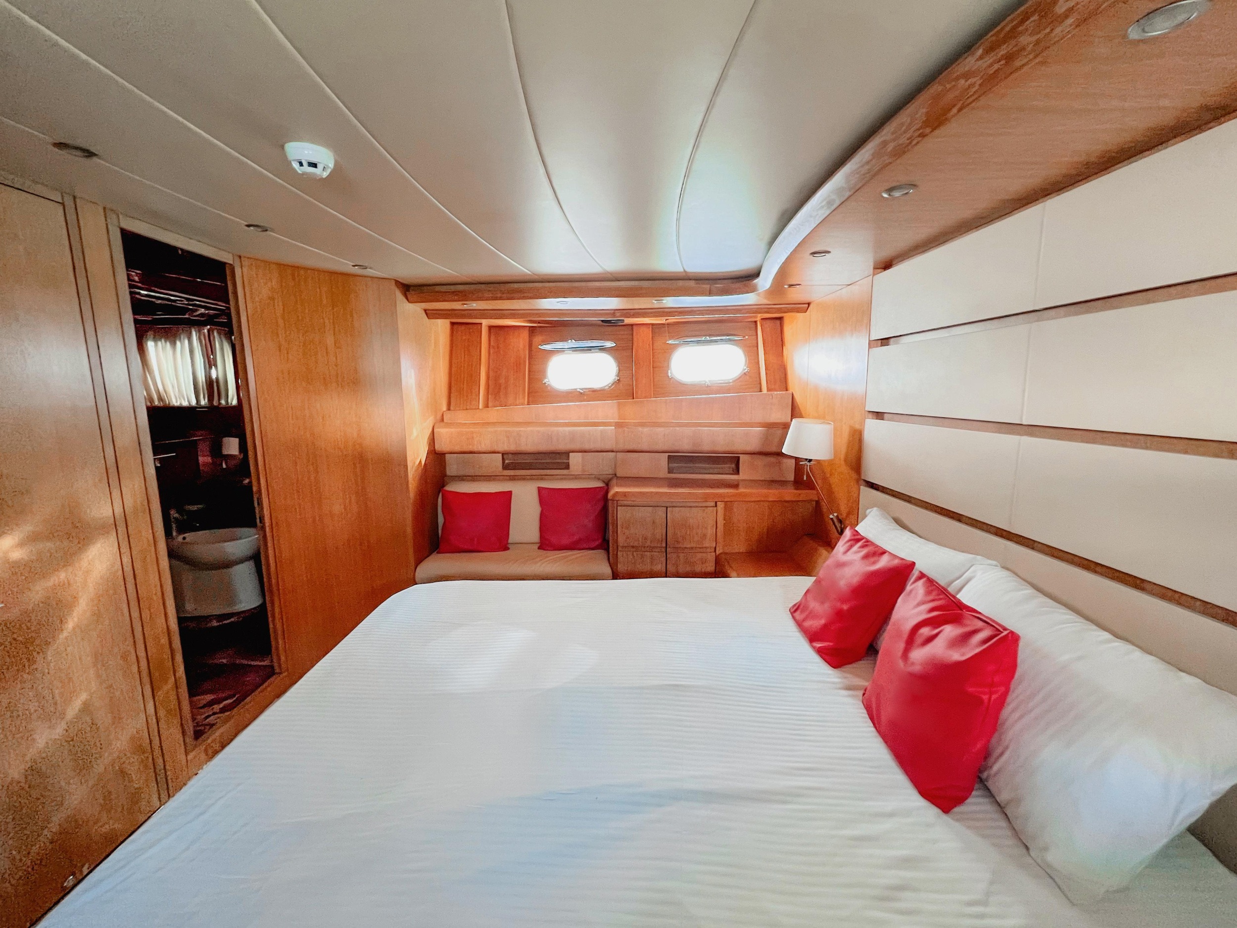 Luxury Motor Yacht X16 — photo 5