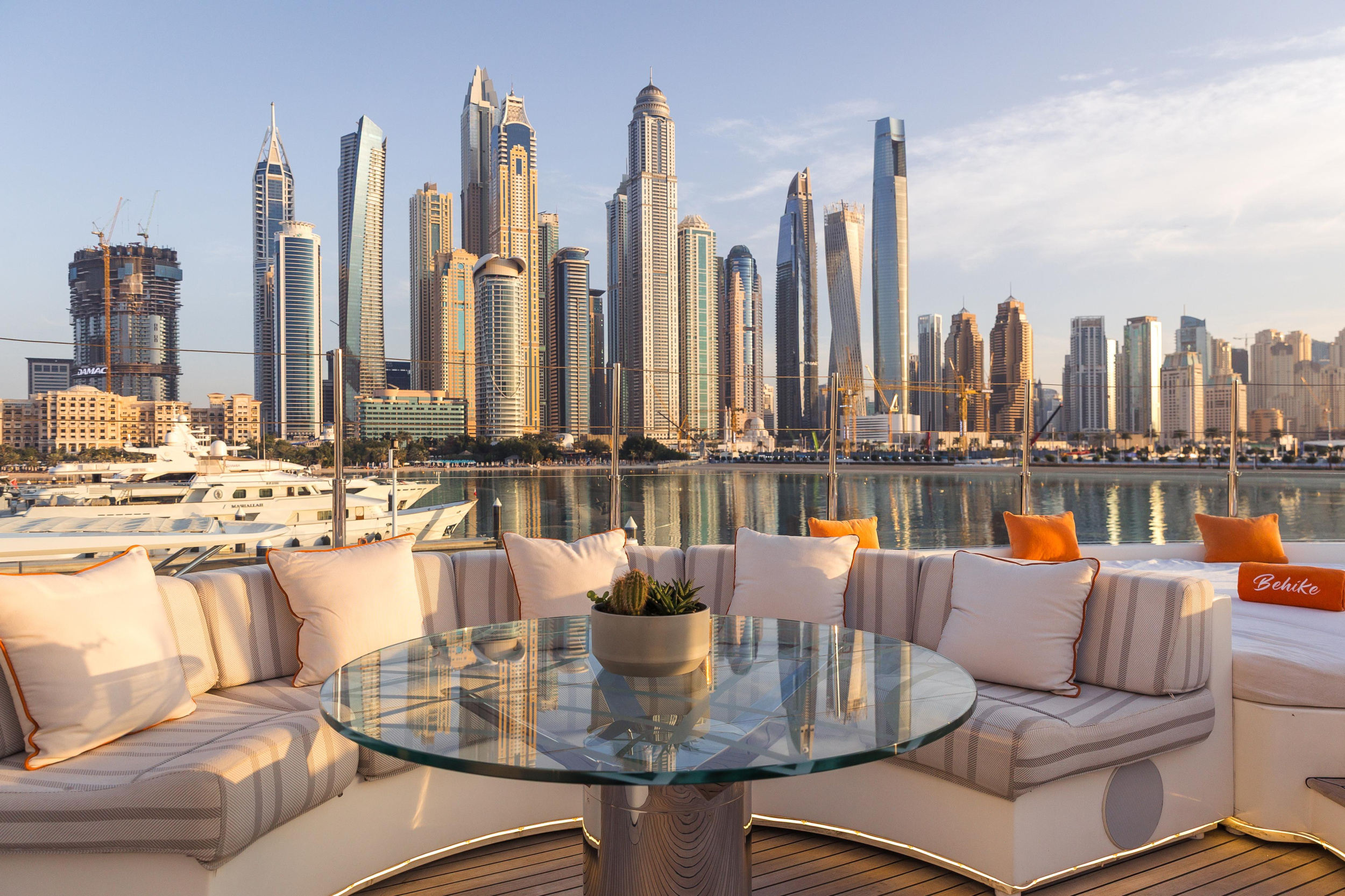 Luxury Motor Yacht B — photo 20