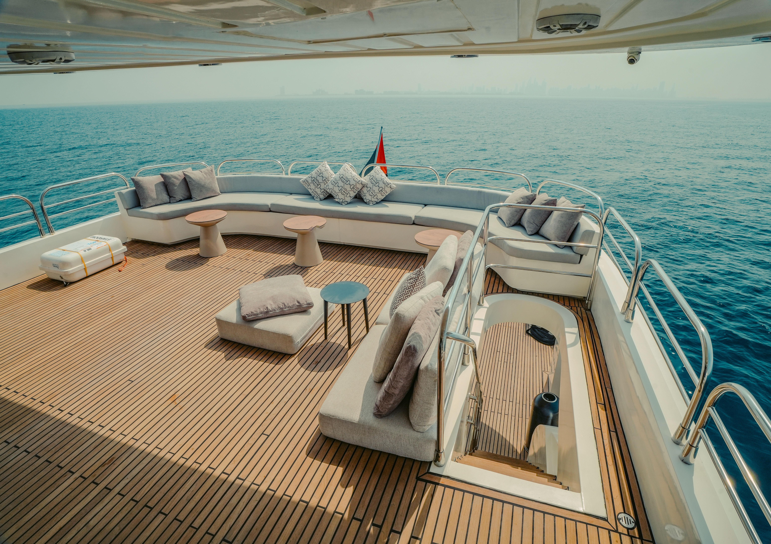 Luxury Motor Yacht S — photo 16