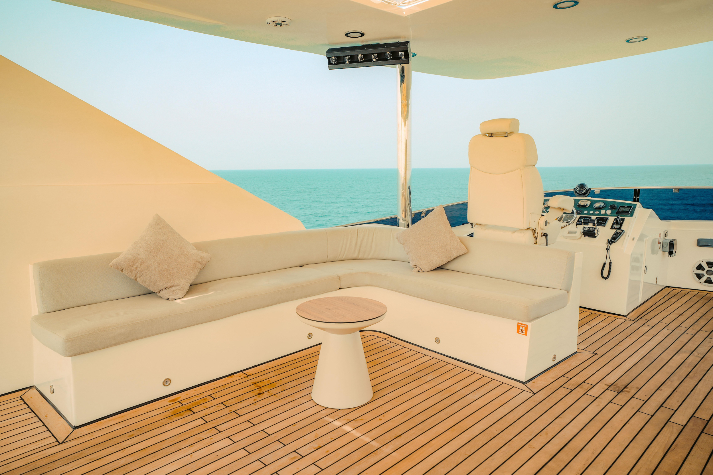 Luxury Motor Yacht S — photo 44