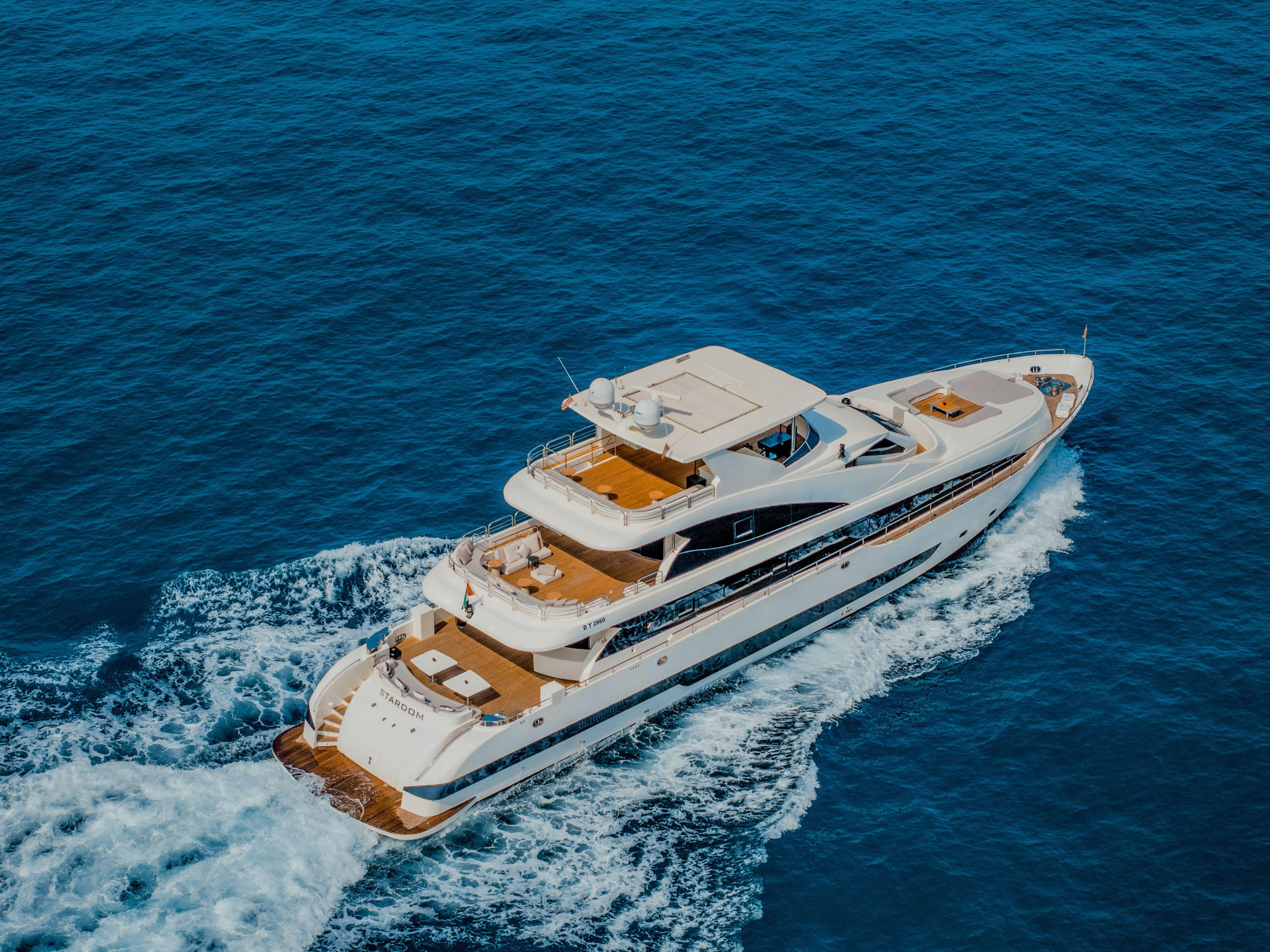 Luxury Motor Yacht S — photo 26