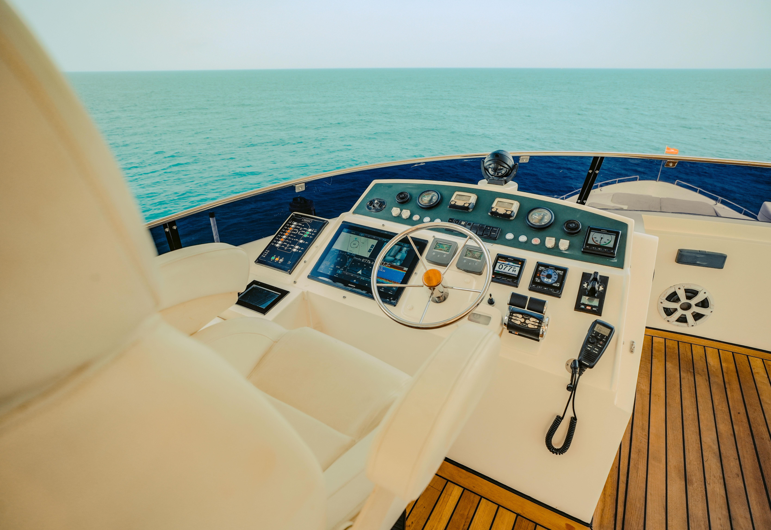 Luxury Motor Yacht S — photo 20