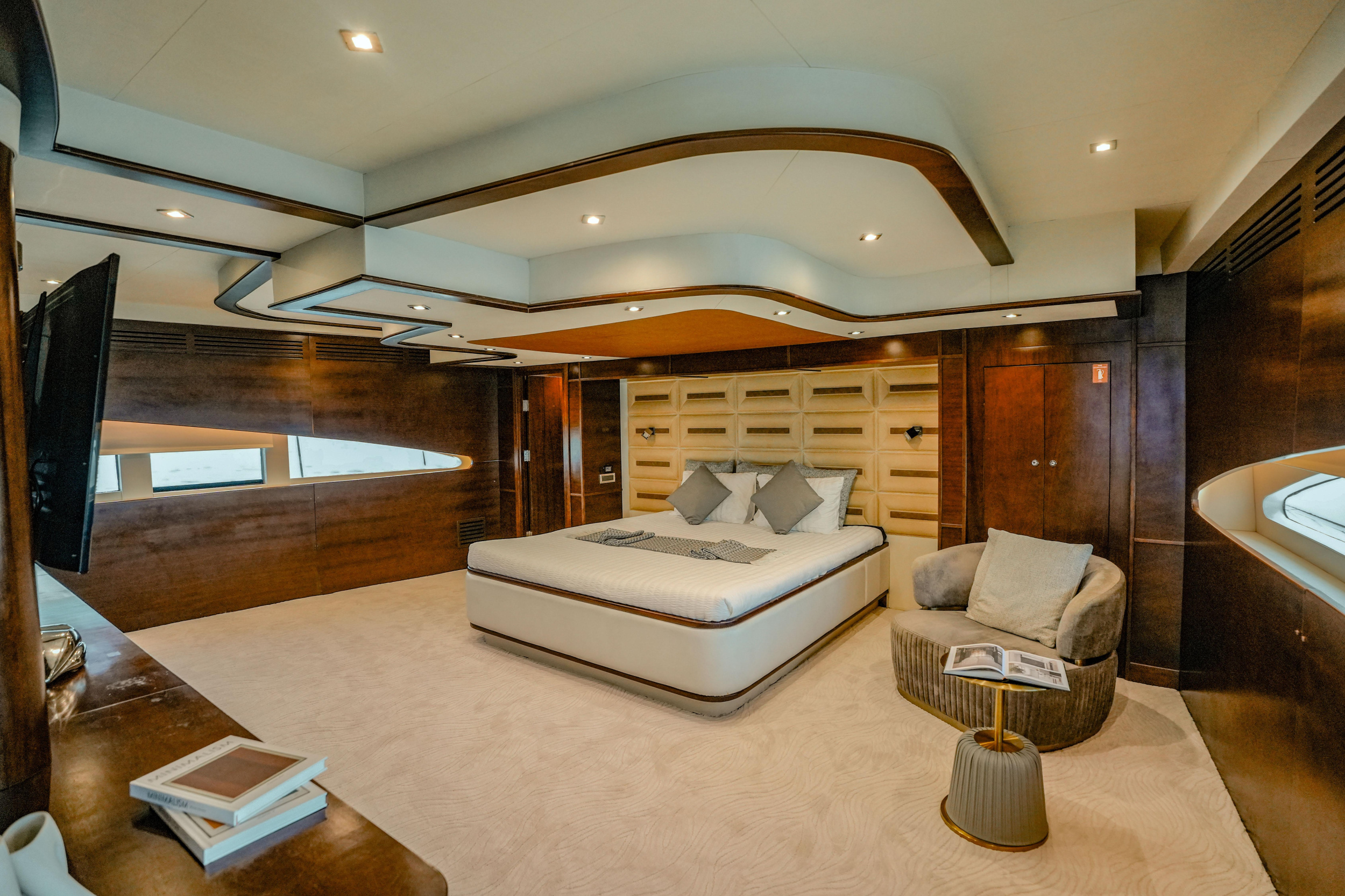 Luxury Motor Yacht S — photo 6