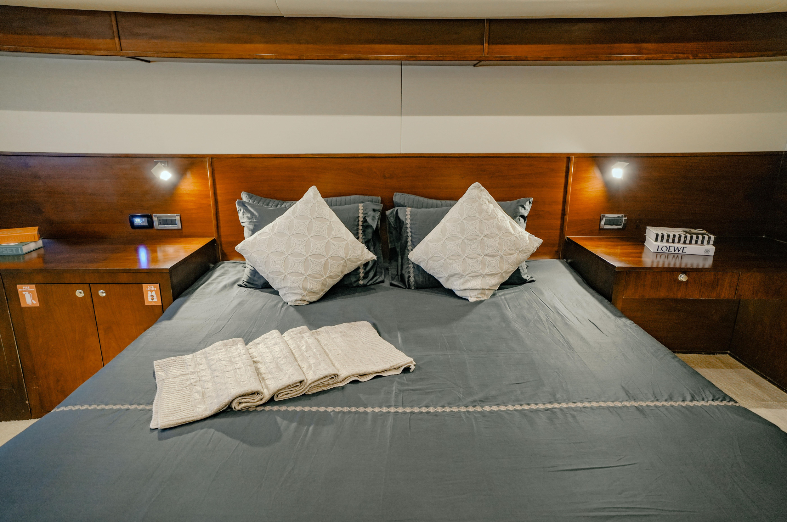 Luxury Motor Yacht S — photo 37