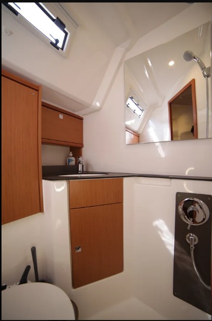 Bavaria 46 Cruiser — photo 2