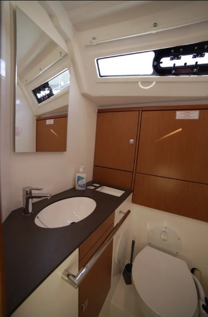 Bavaria 46 Cruiser — photo 3