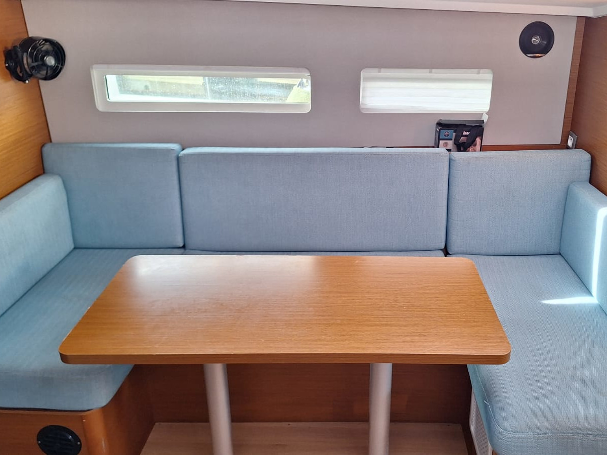 Sun Odyssey 410 — photo 11