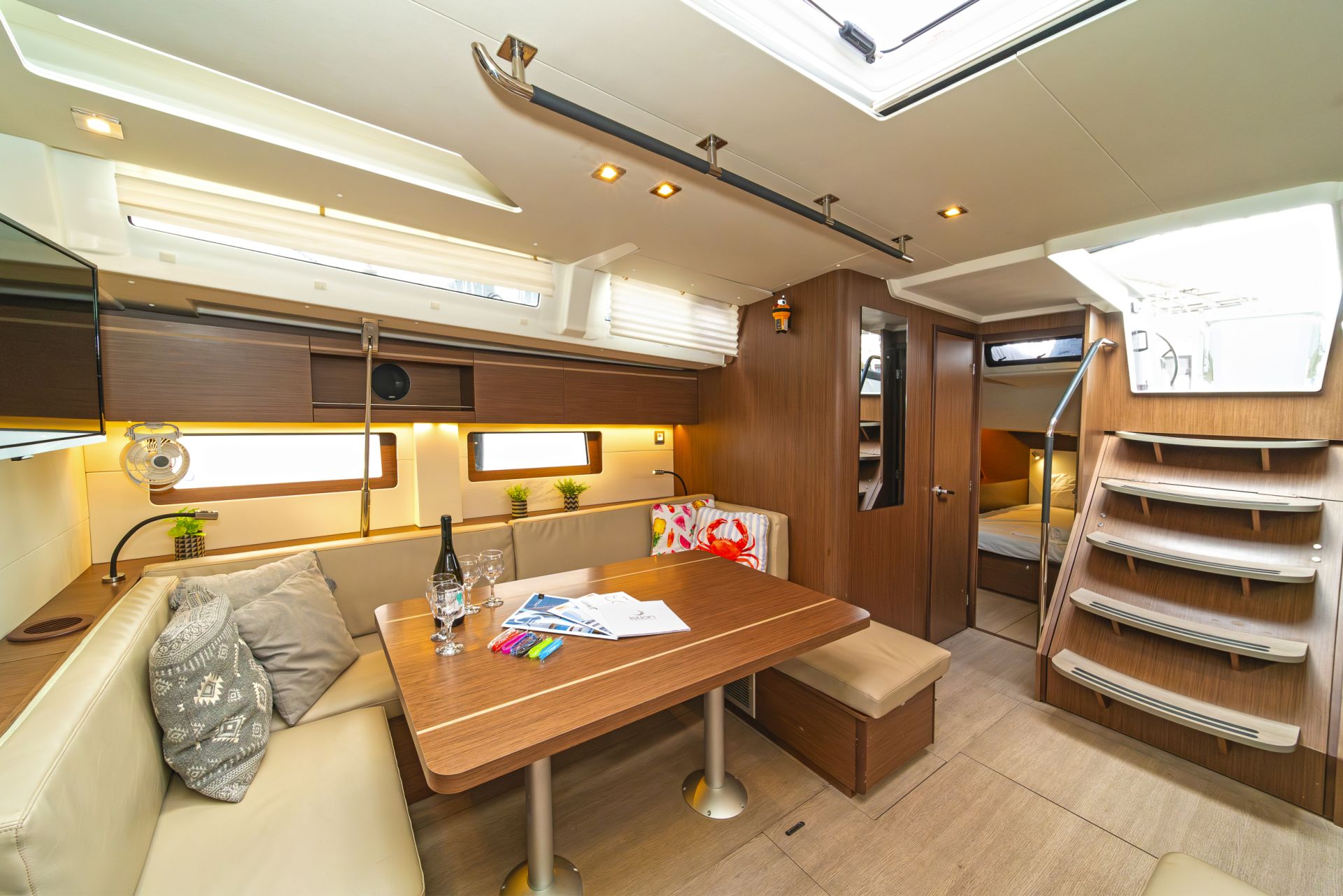 Oceanis 51.1 (5+1 cab) & GEN — photo 8