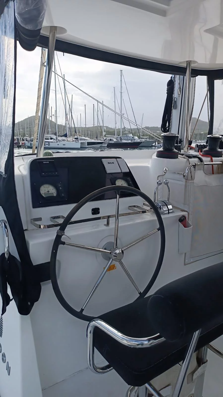 Lagoon 42 (Taina) Navigation 2 - 15