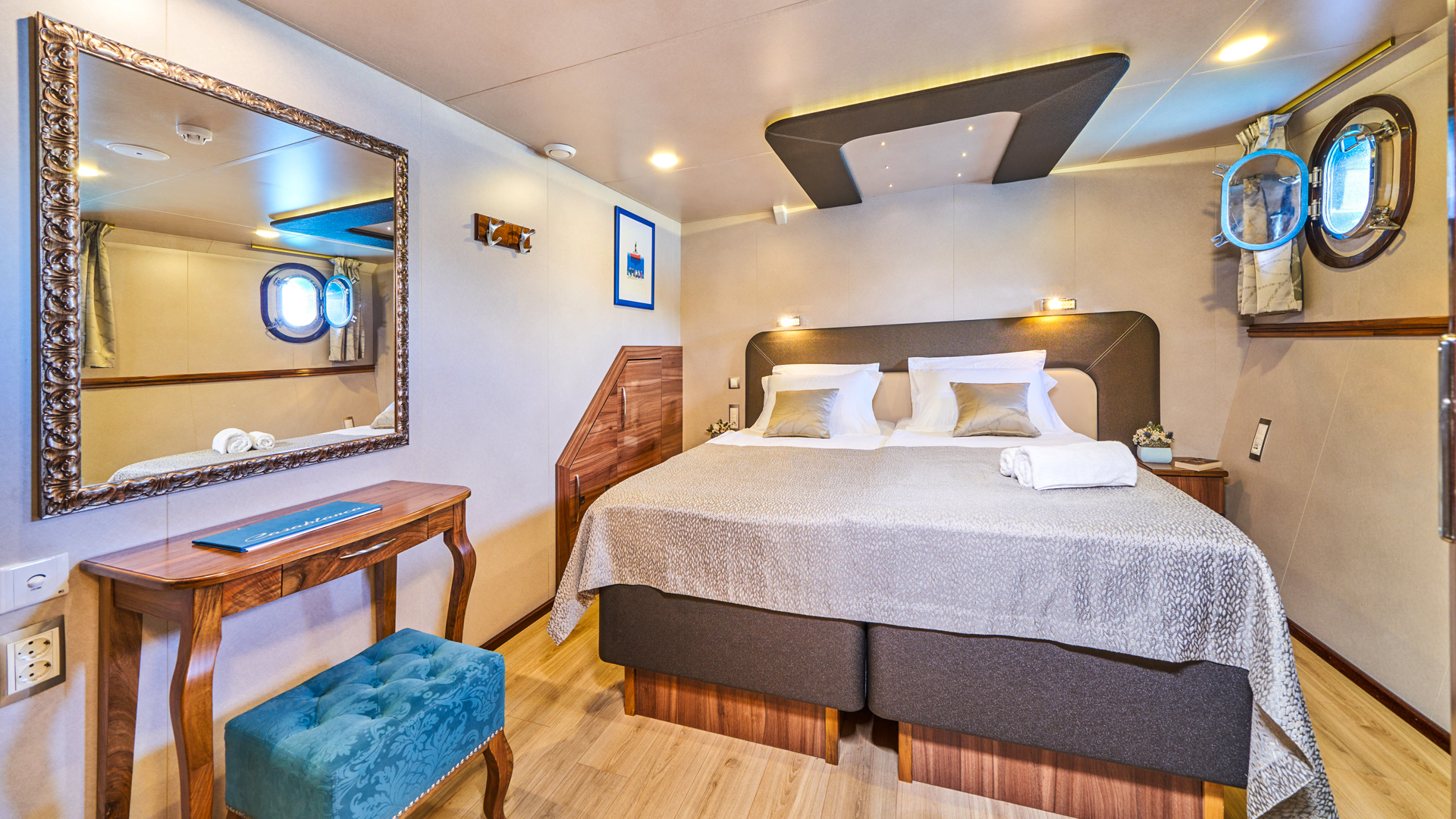 Luxury motoryacht — photo 3