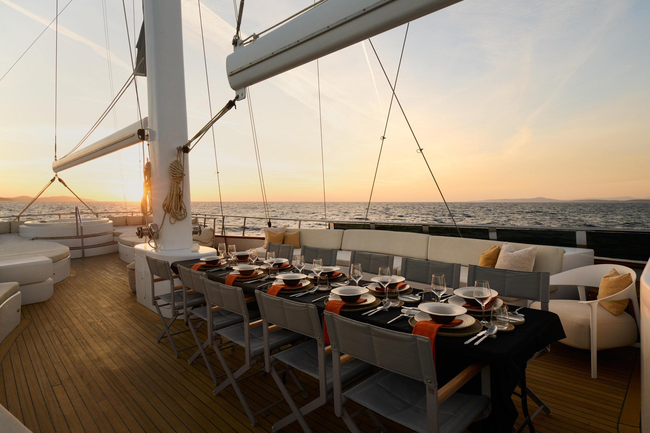 Luxury motor sailer — photo 17