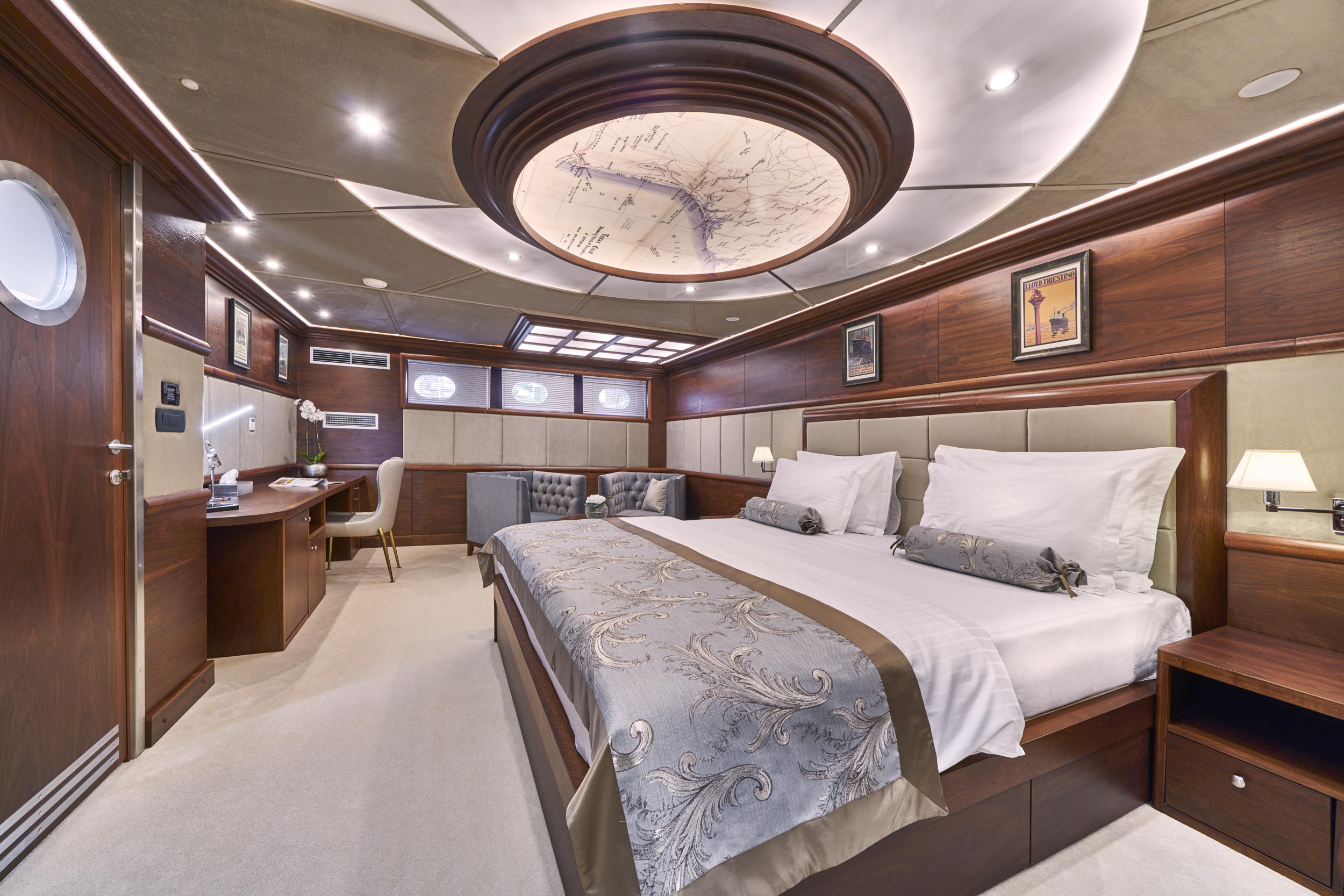 Luxury motor sailer — photo 3