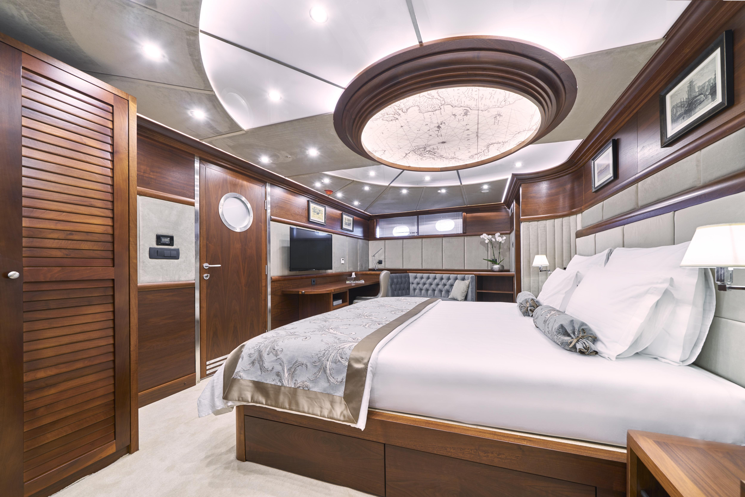 Luxury motor sailer — photo 12