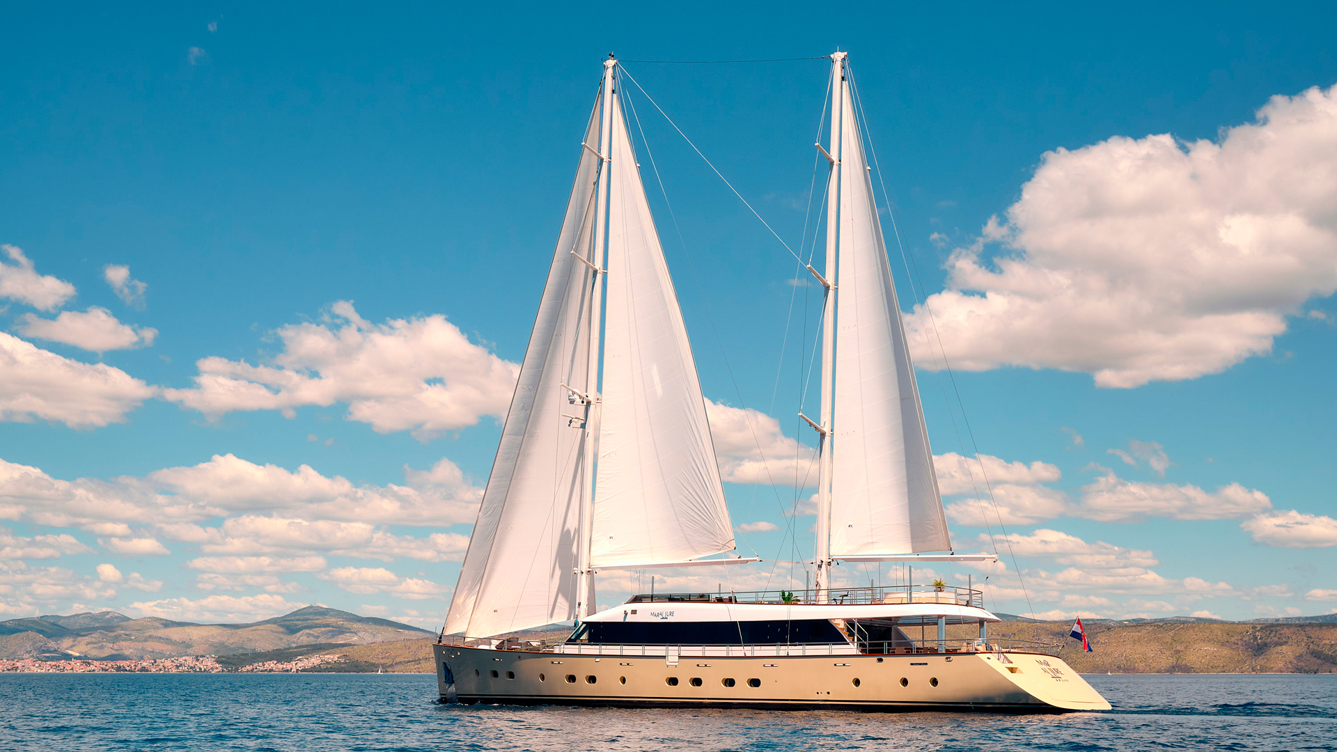 Luxury Motor Sailer M — photo 48