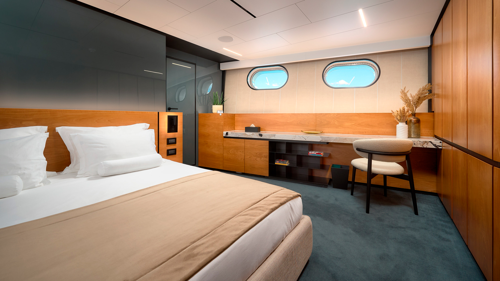 Luxury Motor Sailer M — photo 25