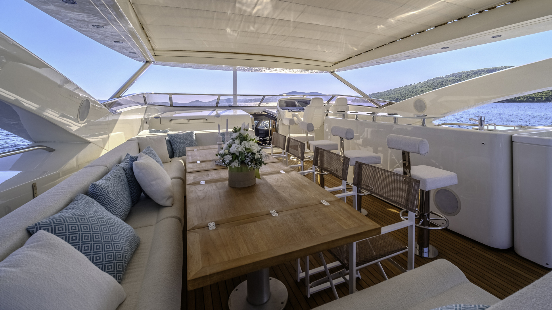 Sunseeker Yacht 34M — photo 17