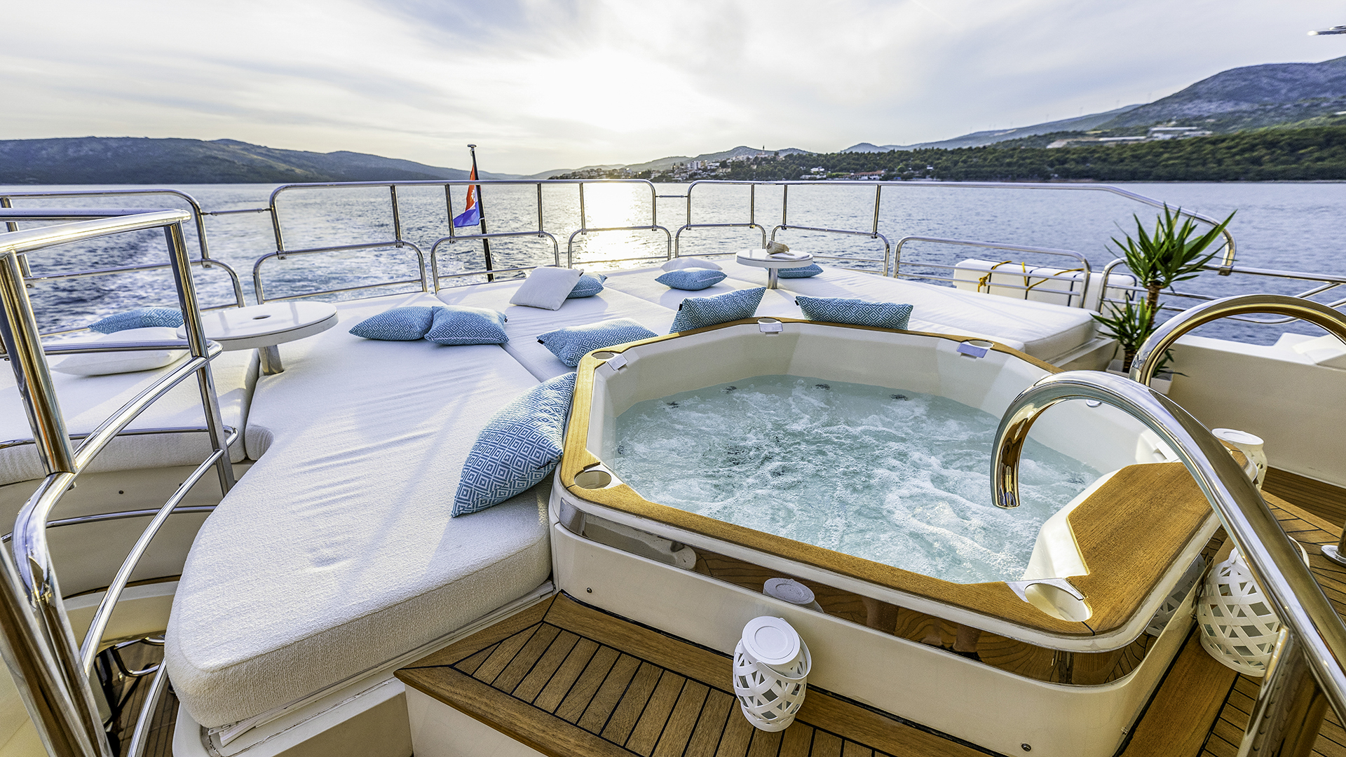 Sunseeker Yacht 34M — photo 31