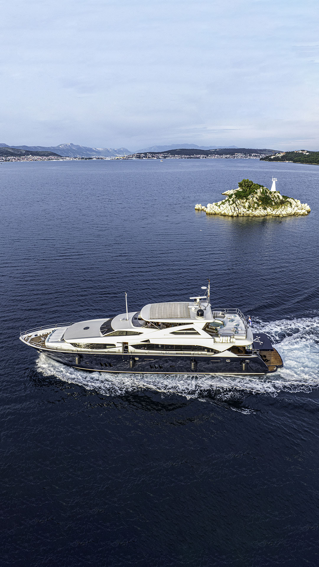 Sunseeker Yacht 34M — photo 19