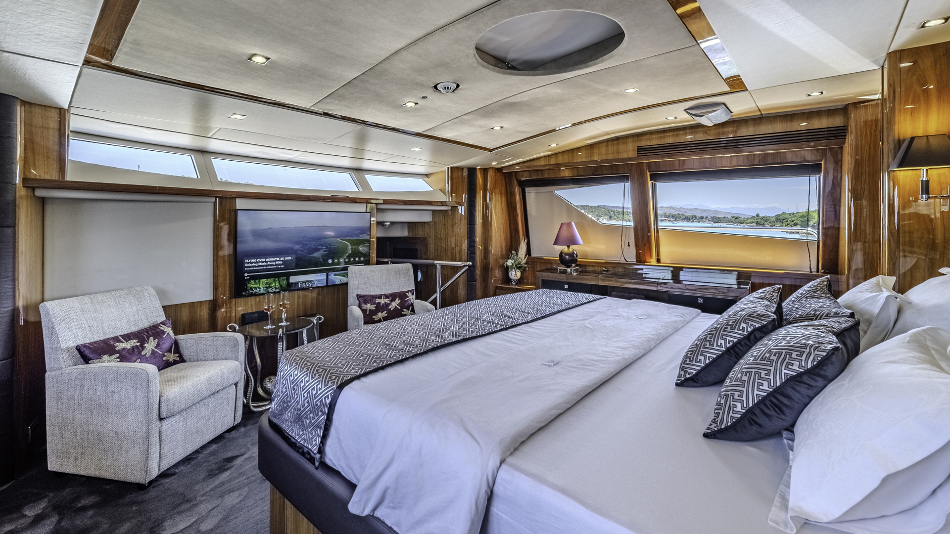 Sunseeker Yacht 34M — photo 26