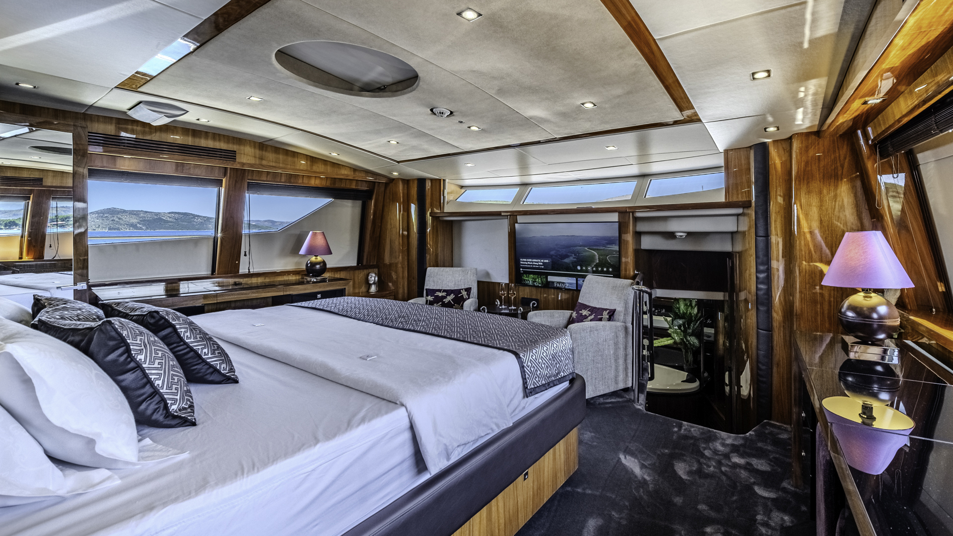 Sunseeker Yacht 34M — photo 22
