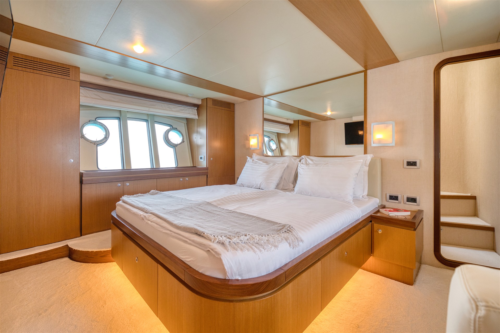 Ferretti 681 — photo 17
