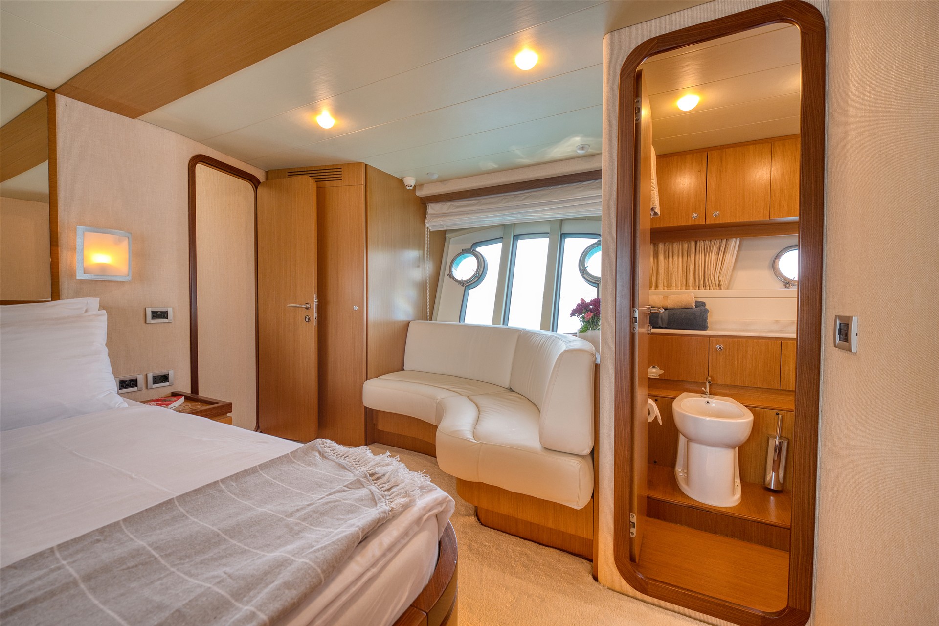 Ferretti 681 — photo 16