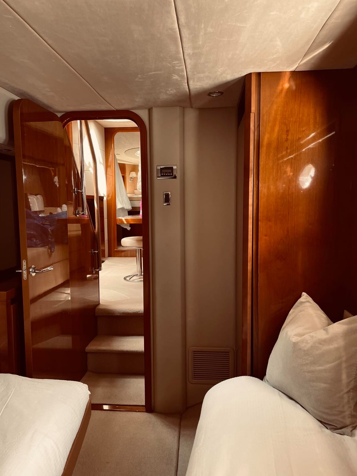 Princess V53 — photo 6