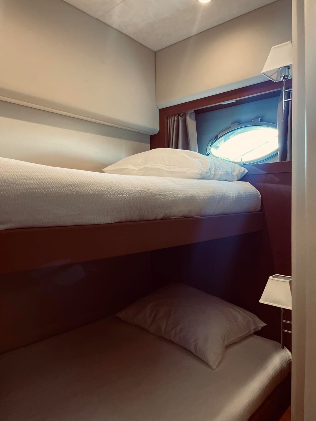 Princess V53 — photo 12