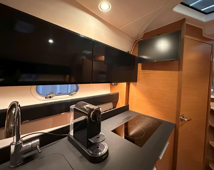 Bavaria Sport 330 HT (SUNSET)  - 1