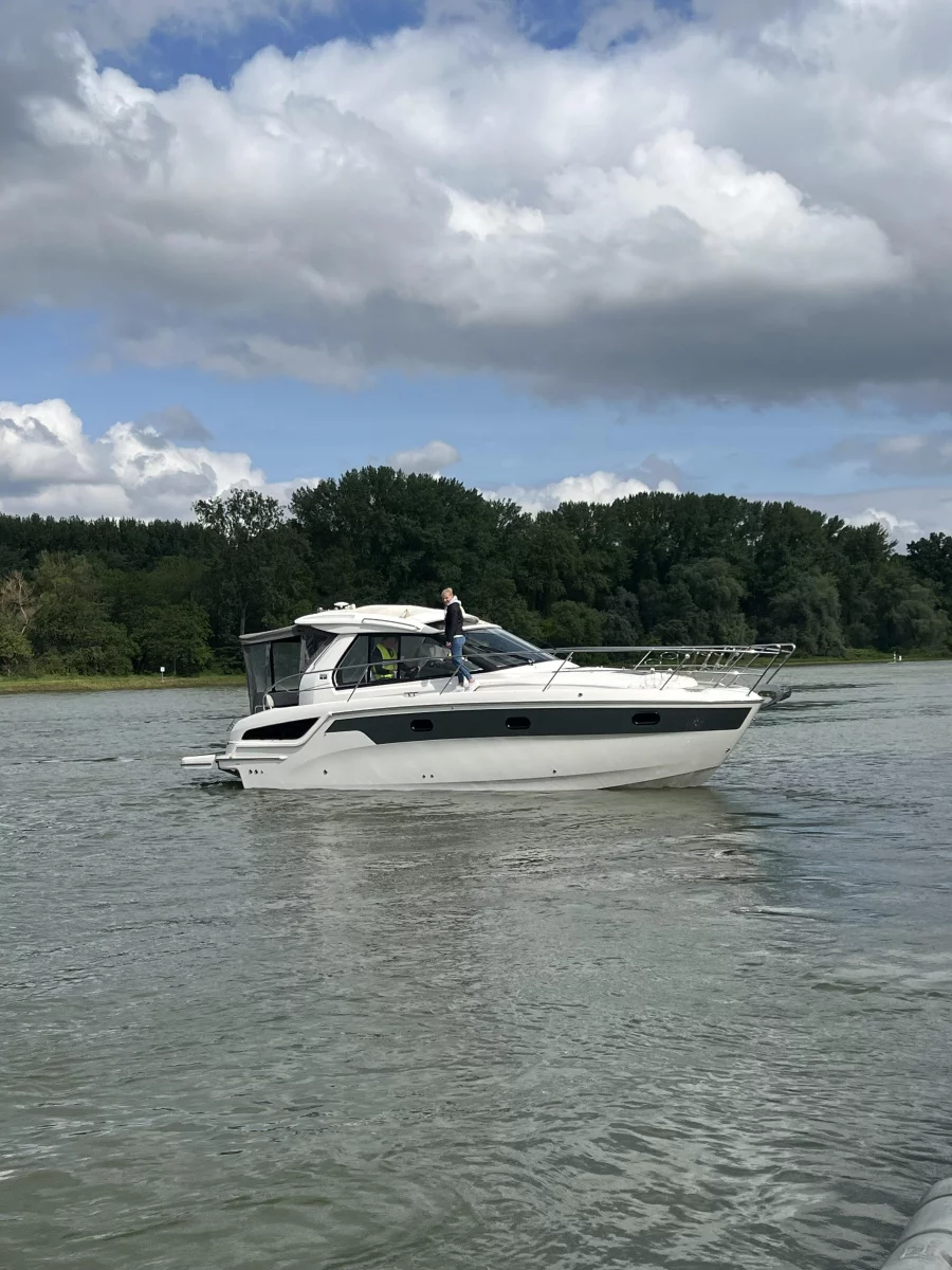 Bavaria Sport 330 HT (SUNSET)  - 14
