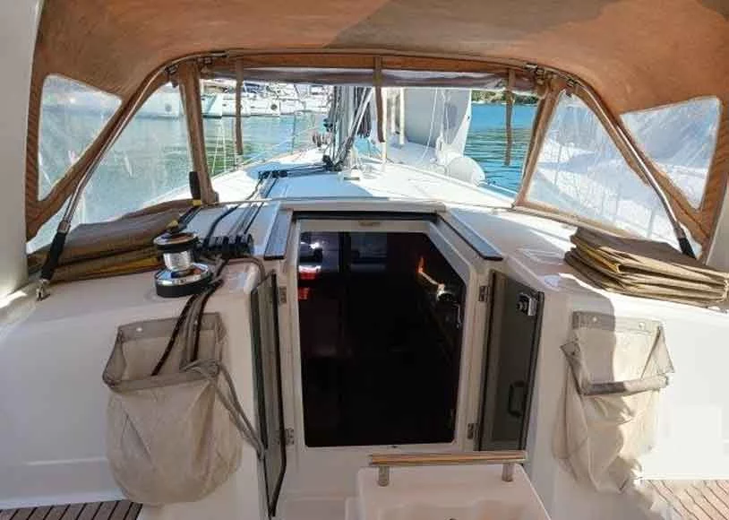 Oceanis 38.1 (JANNET New Sails 2025)  - 14