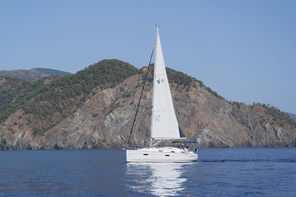Bavaria Cruiser 36 — photo 5