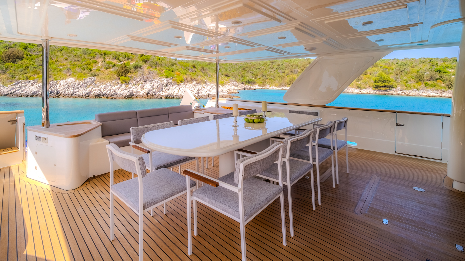 Motoryacht — photo 10