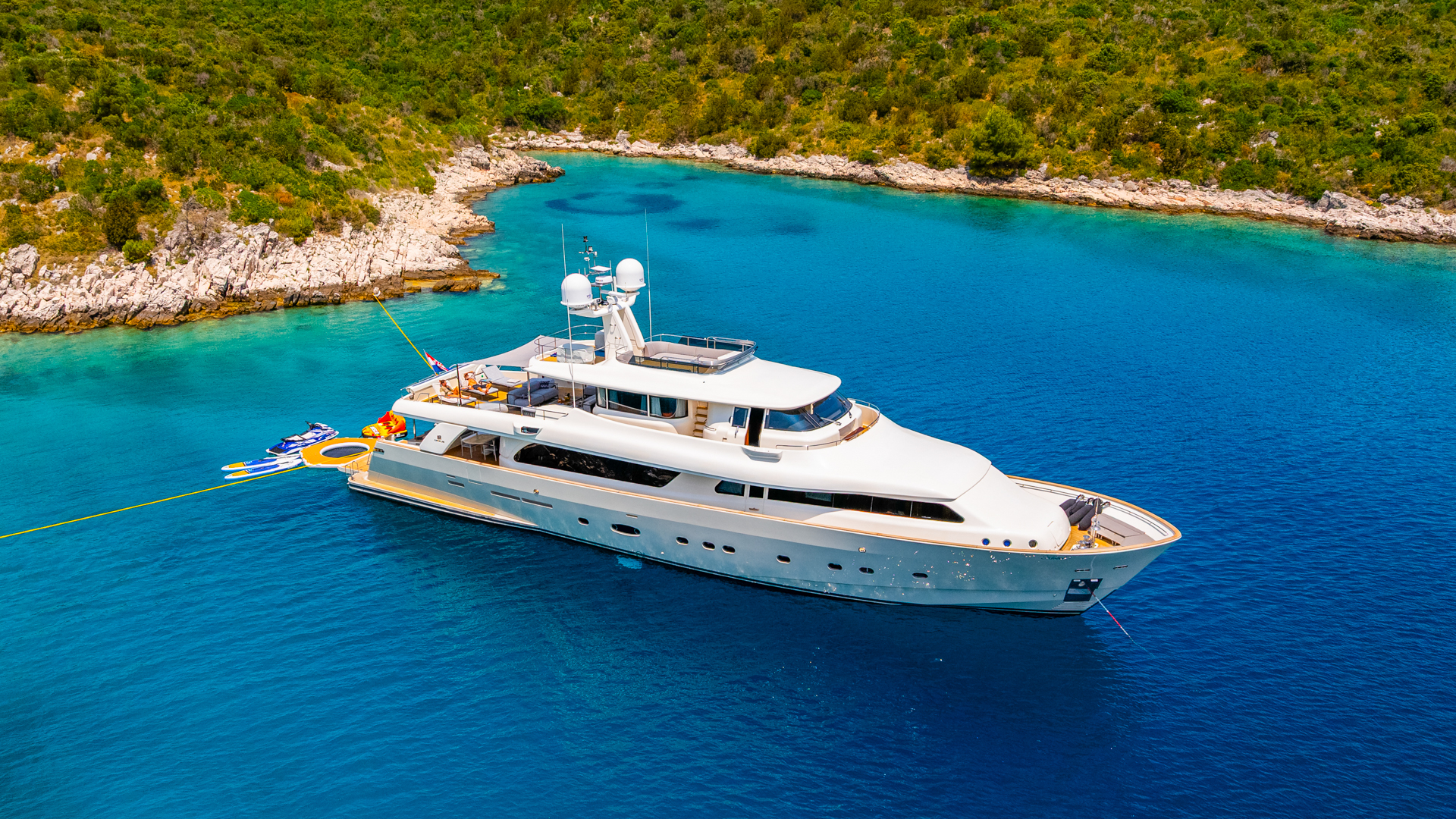 Motoryacht — photo 27